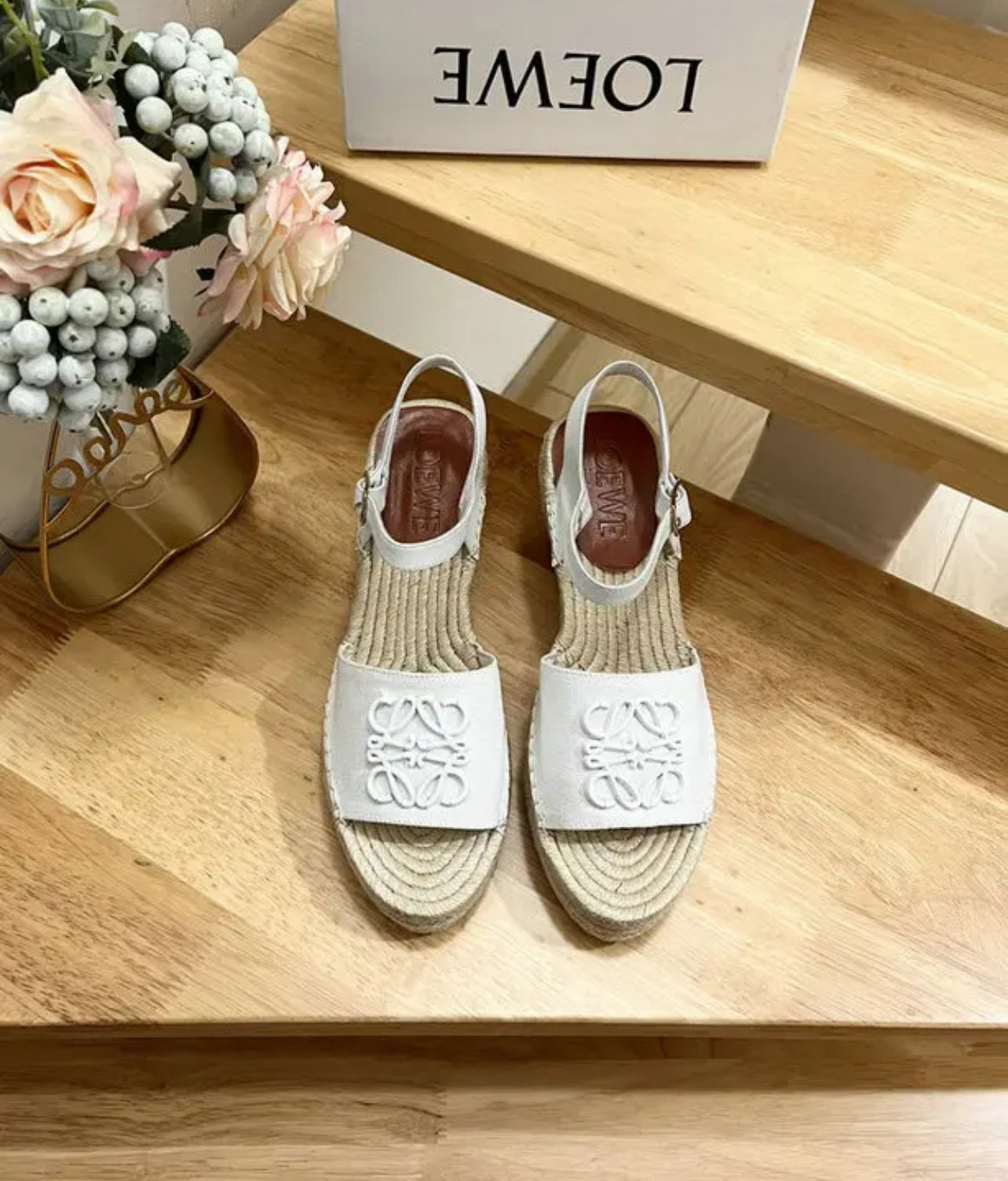 Logo Wedges