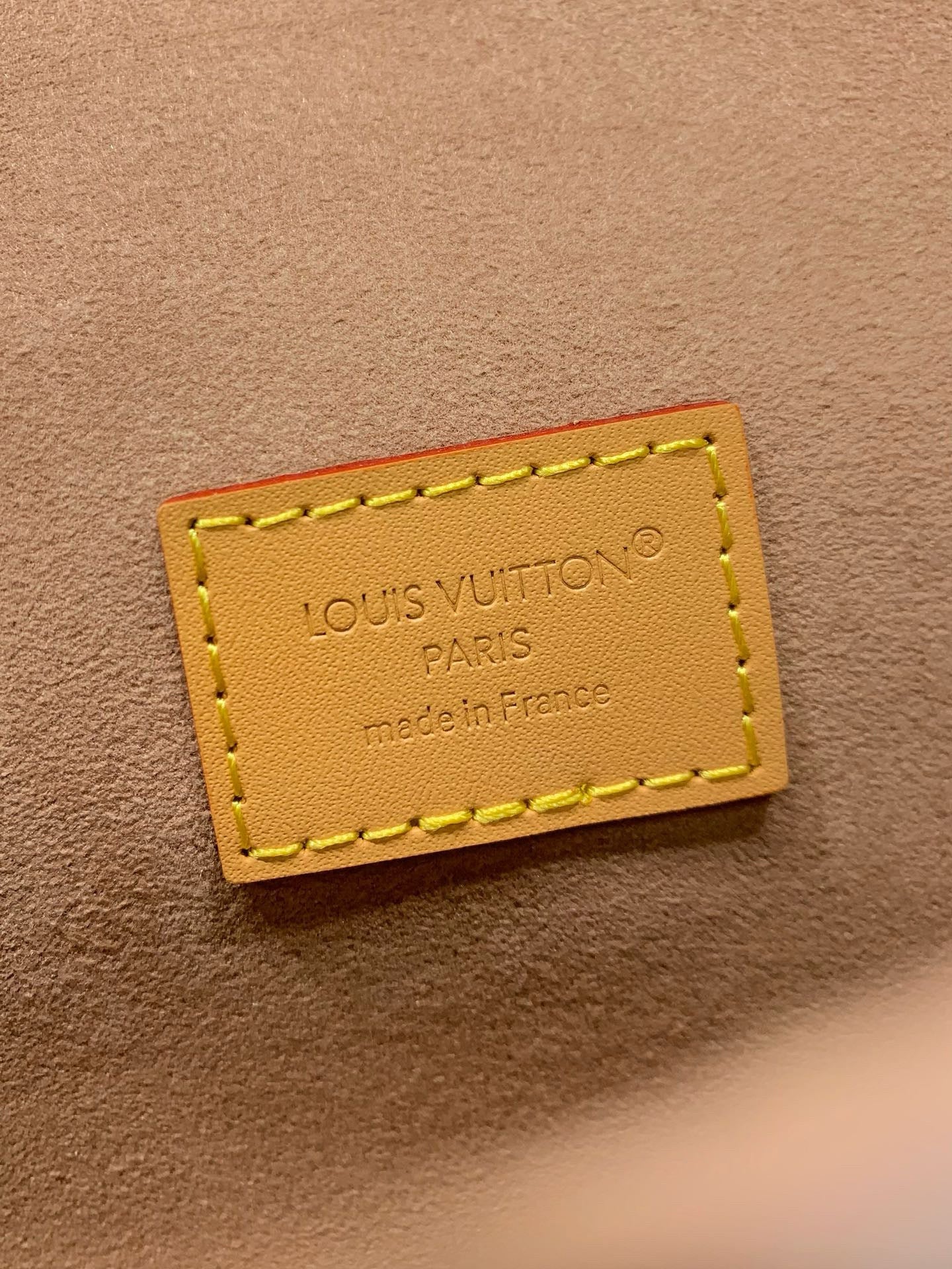 Camille Pochette