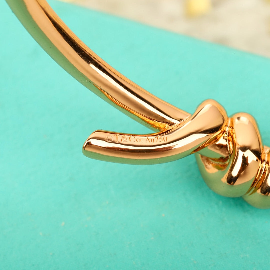 Knot Bracelet