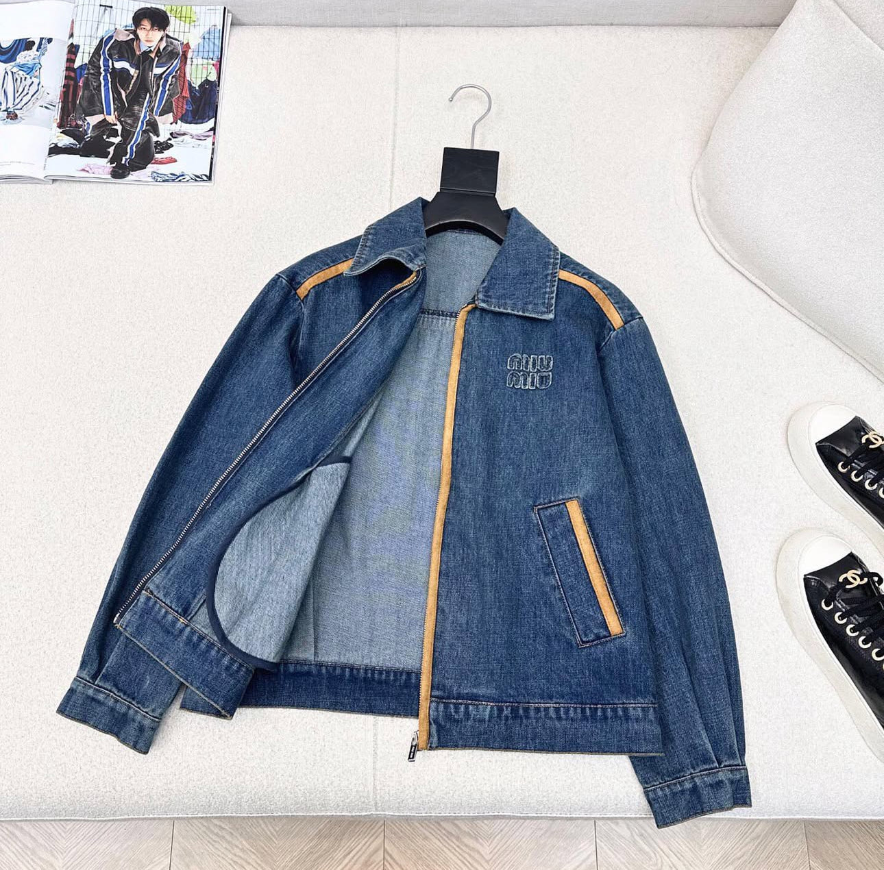 Logo Jacket