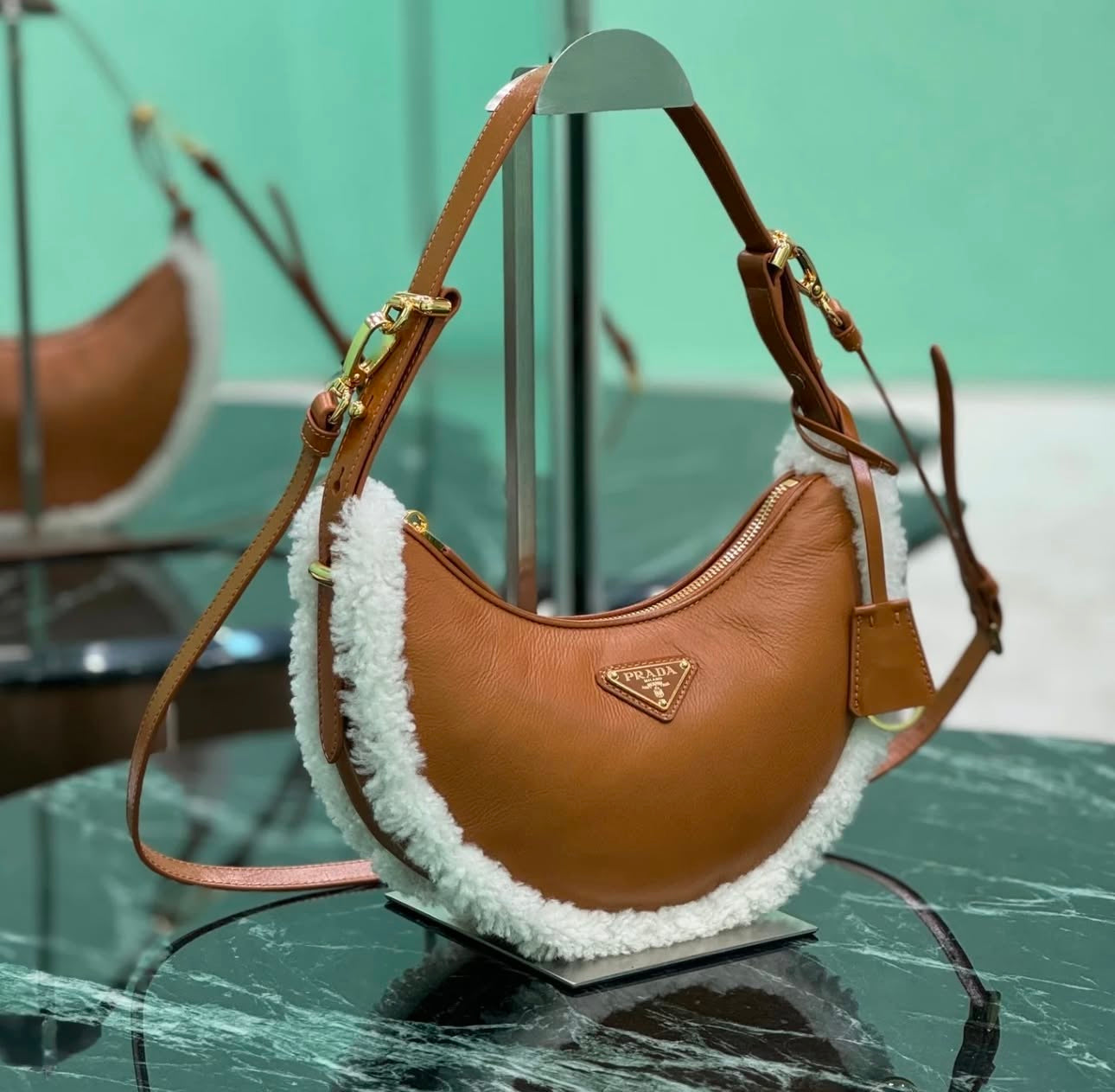 Arque Shoulder Bag