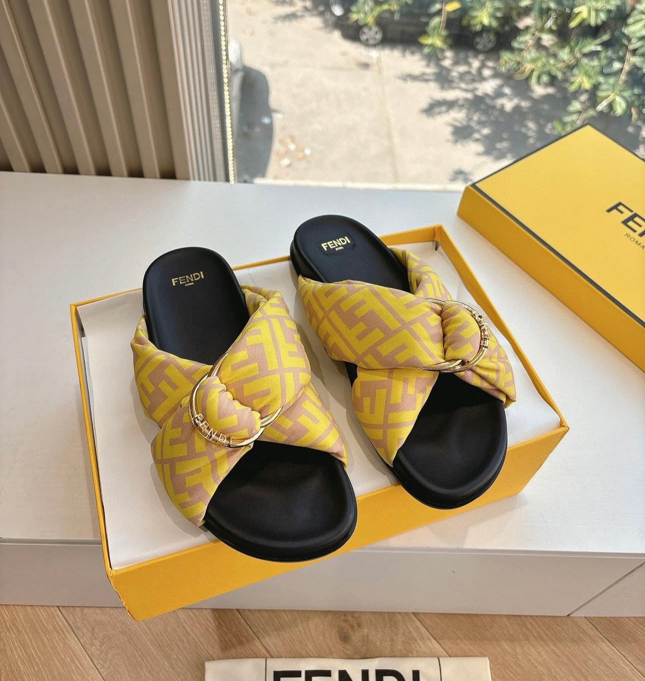Feel Sandals