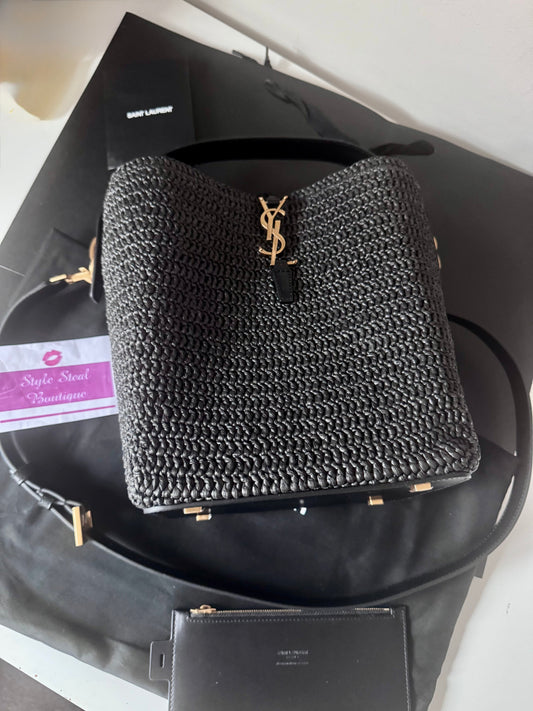 Le 37 Raffia