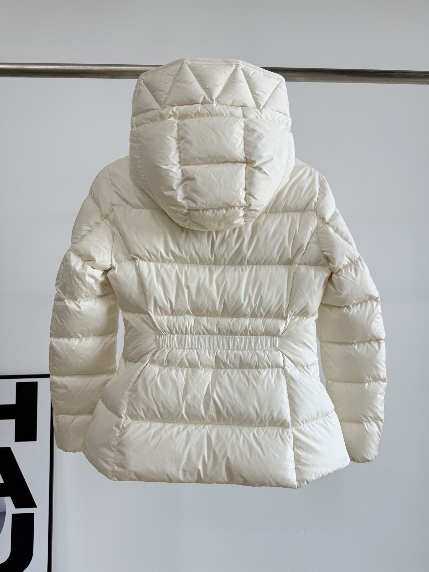Avoce Jacket