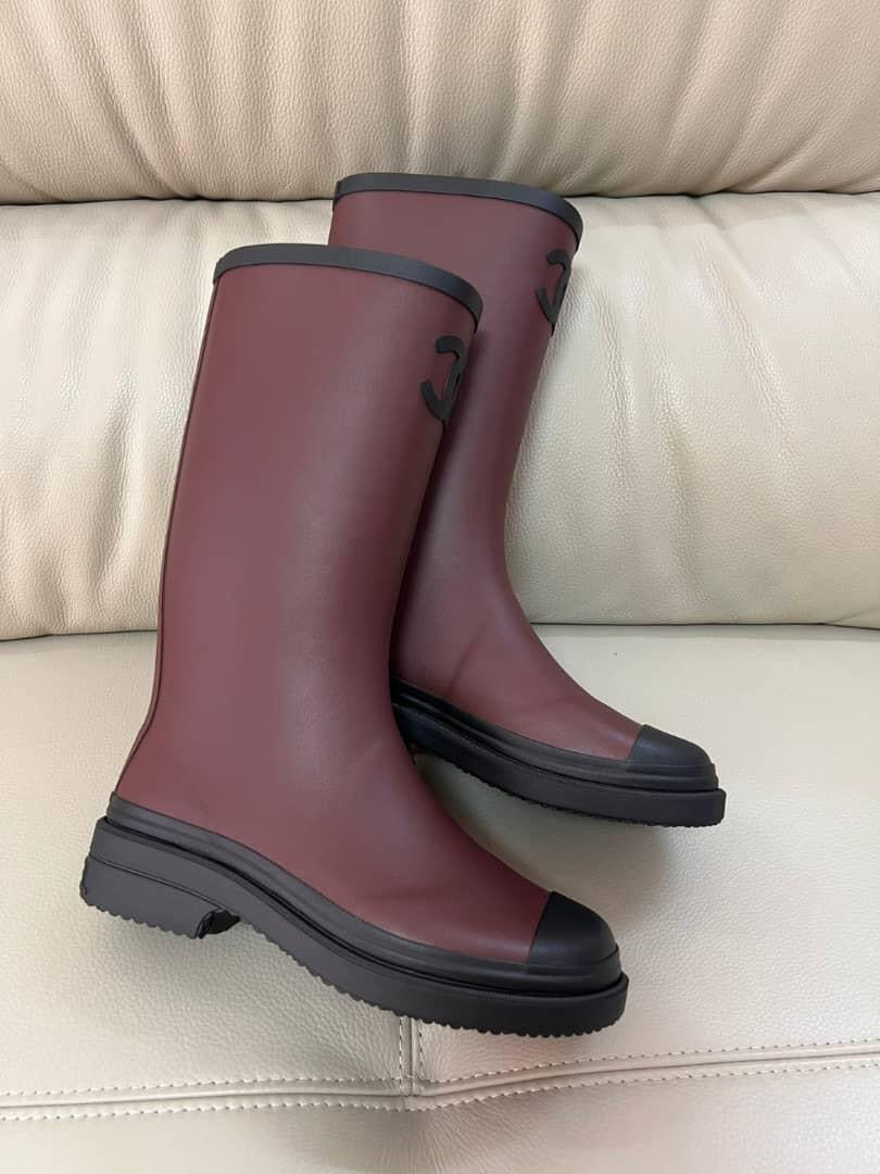 C Wellingtons