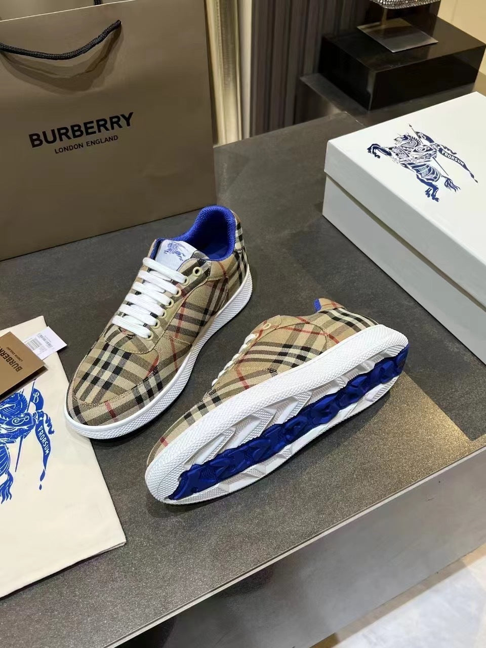 Check Trainers