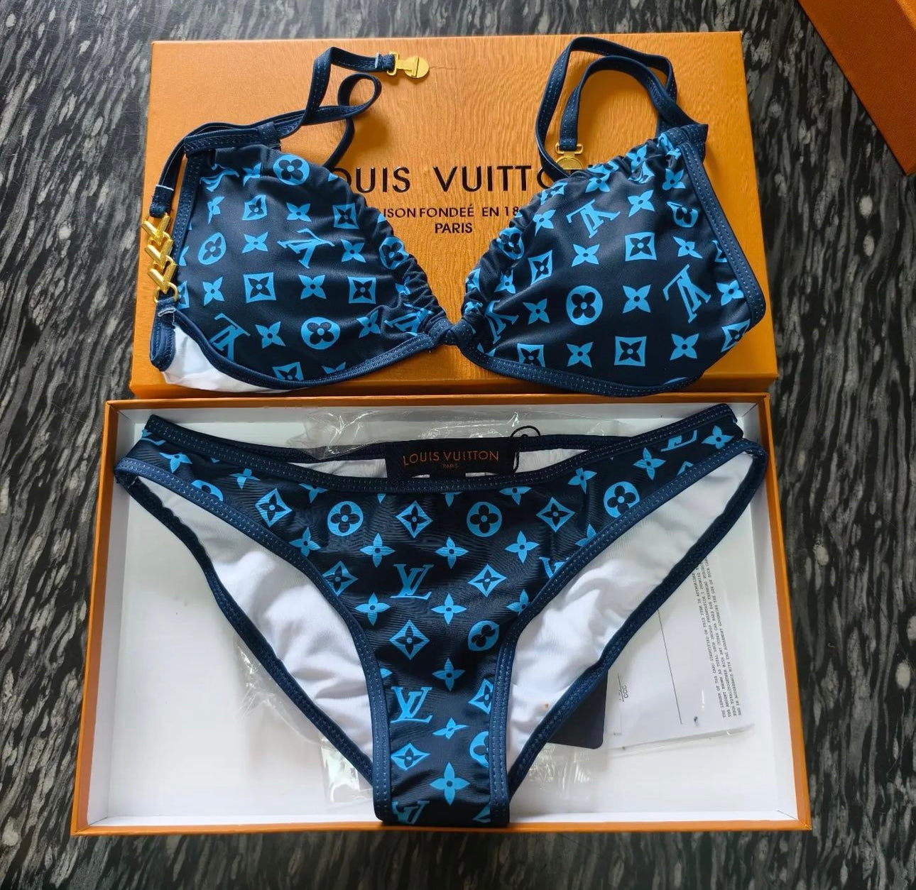 Logo Bikini