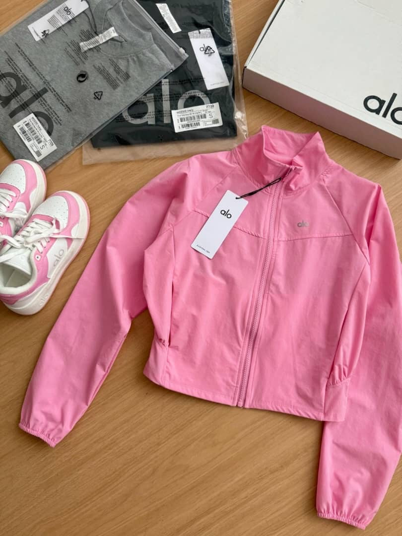 Light zip up jacket