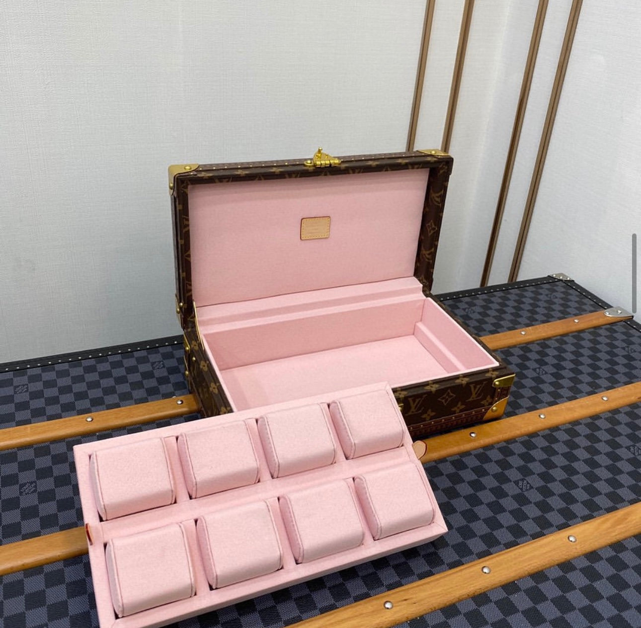 8 Watch Case
