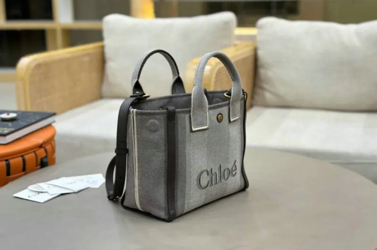 Carry Tote