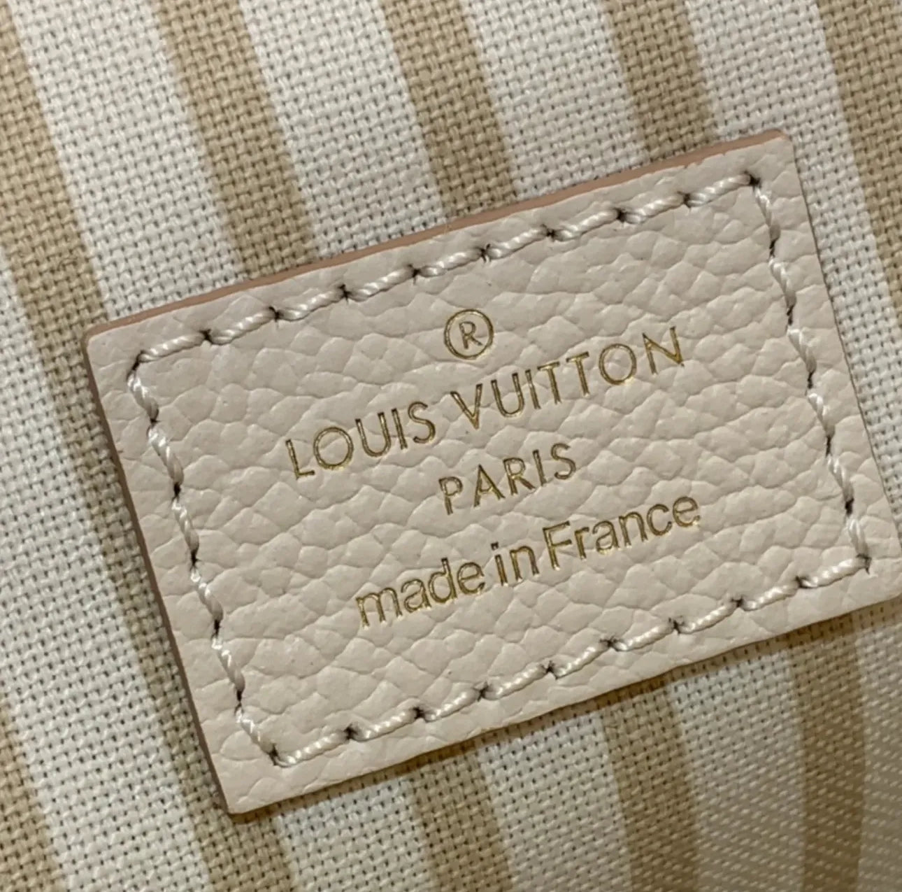 Pochette Metis