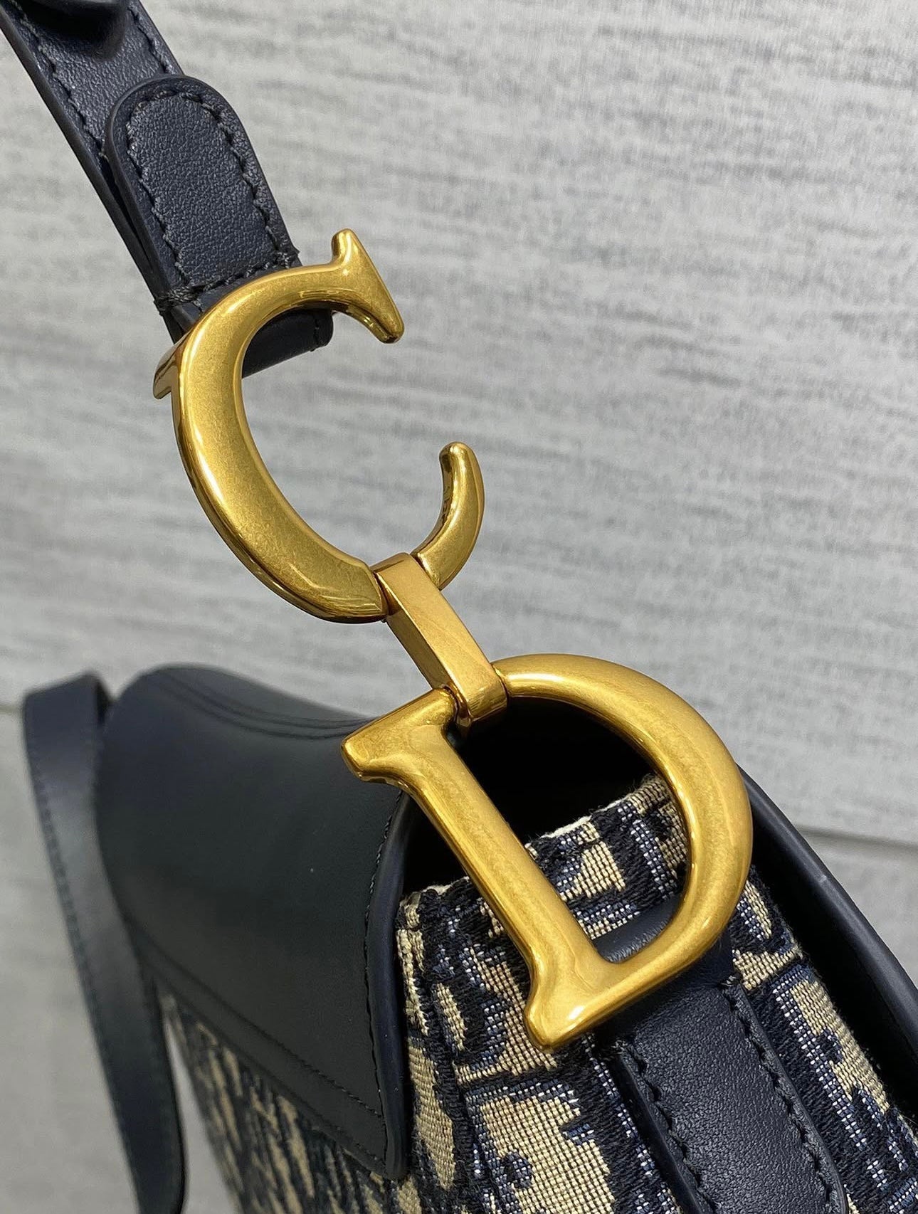 Saddle Crossbody Bag