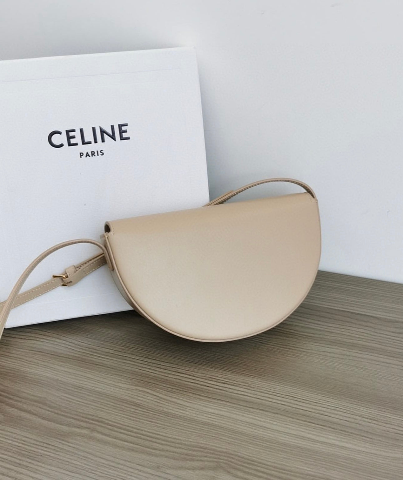 Besace Shoulder Bag