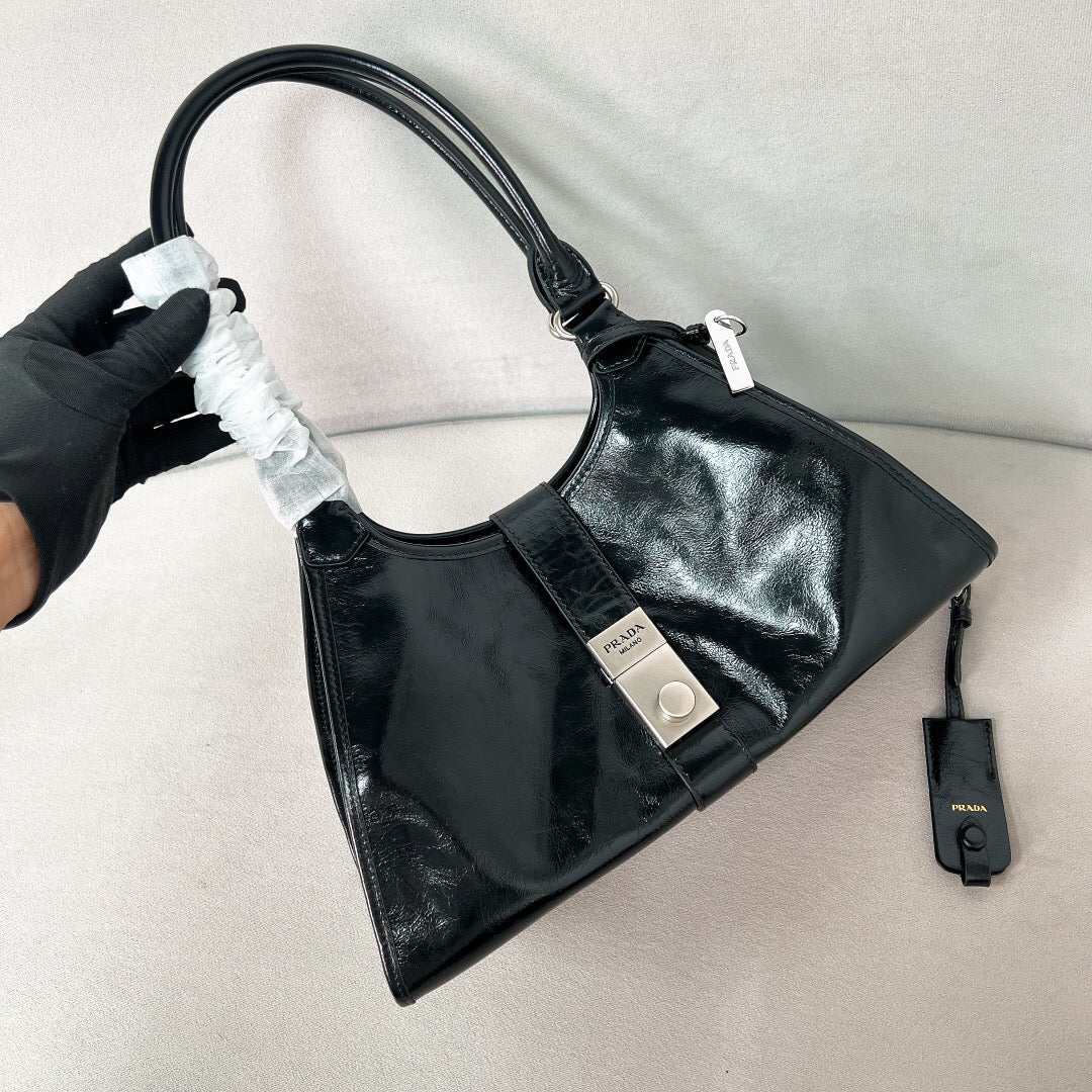 Medium Leather Tote