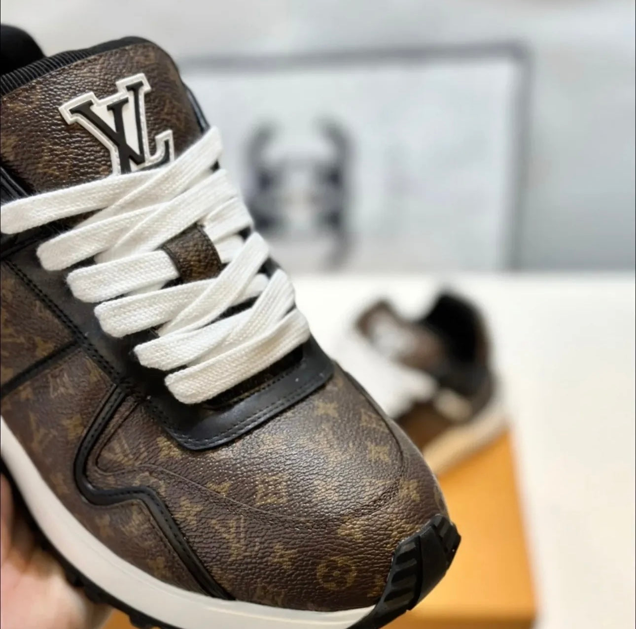 Logo Trainers