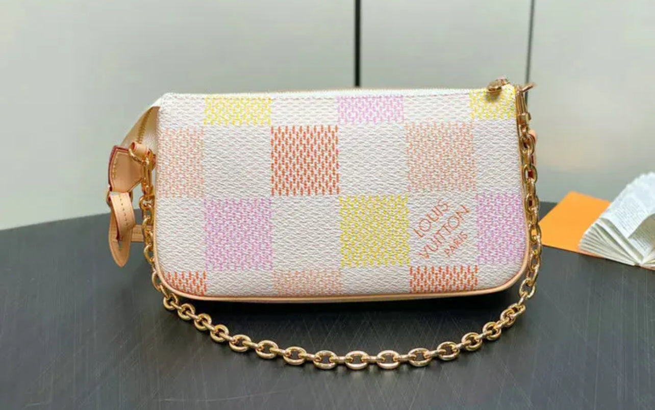 Pochette Accessories