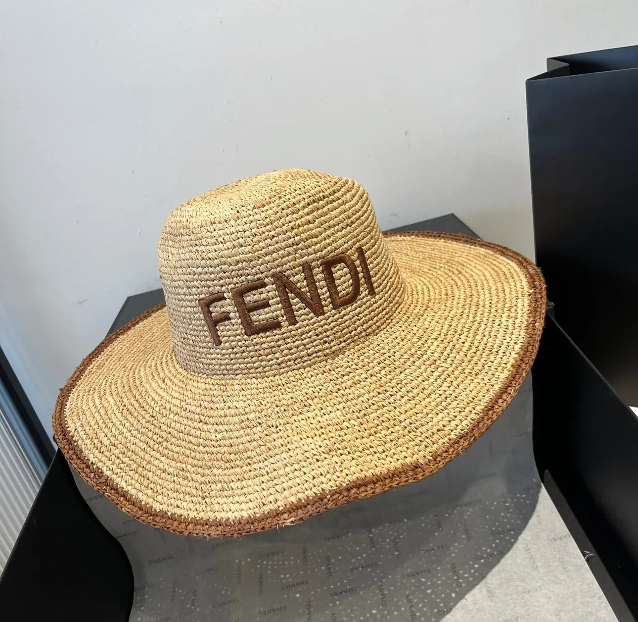 Logo Hat