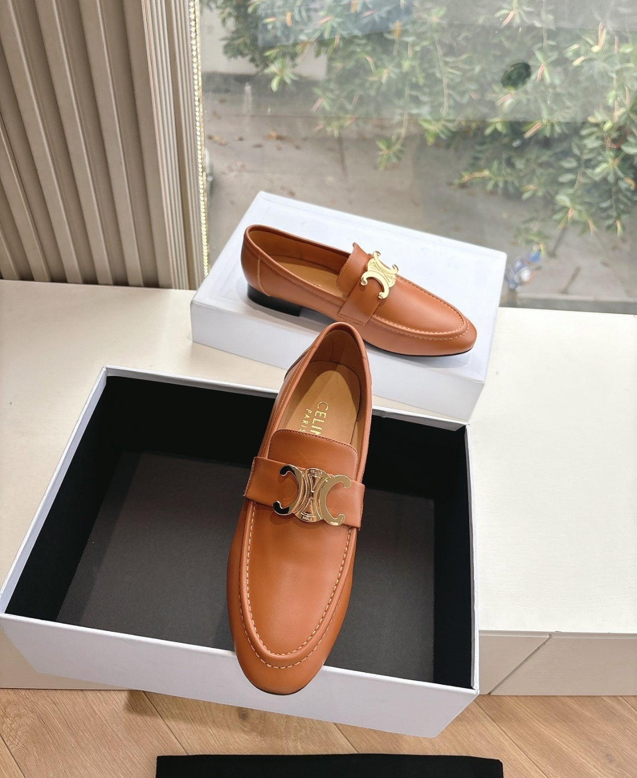 Triomphe Loafers