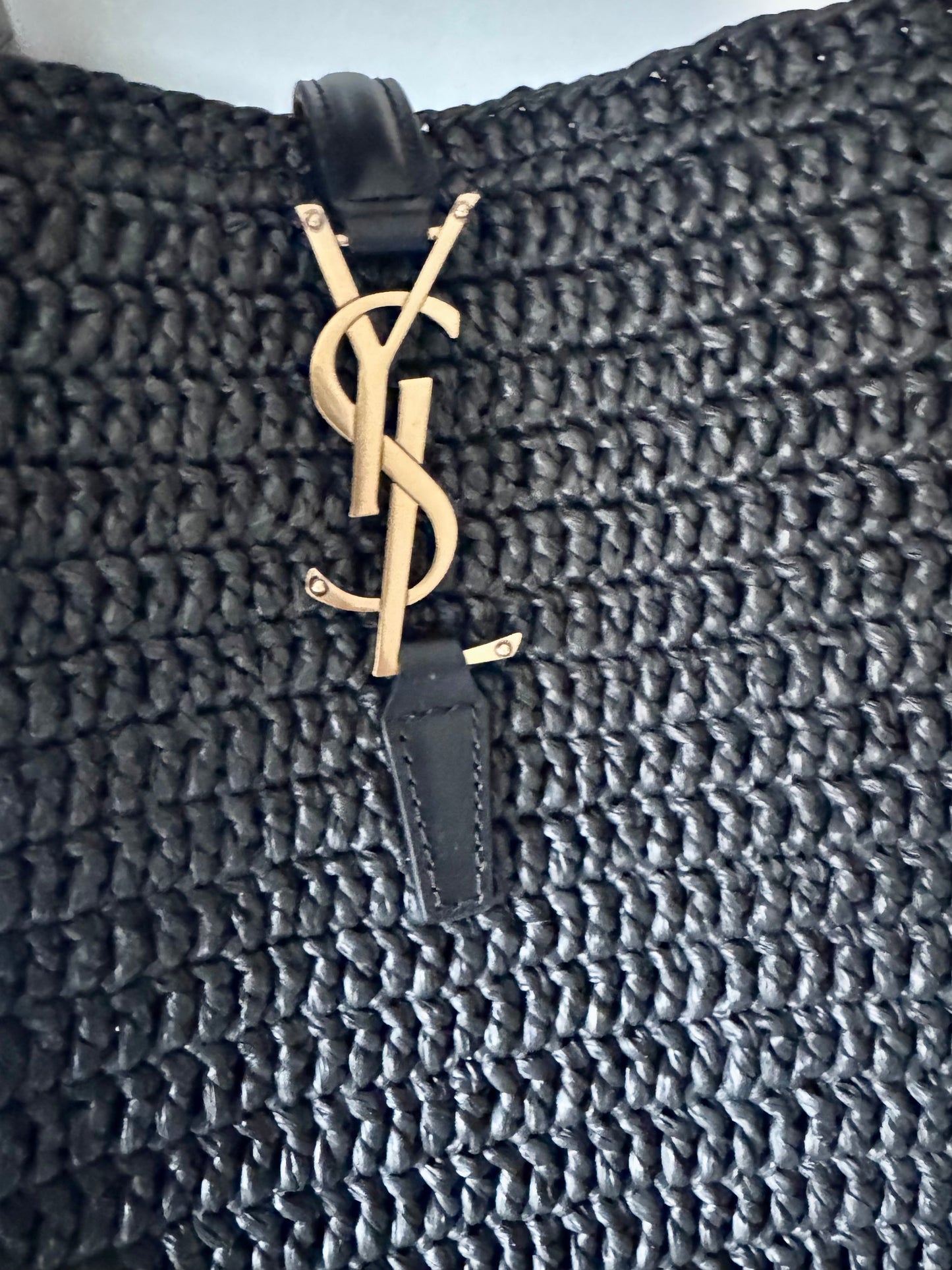Le 37 Raffia