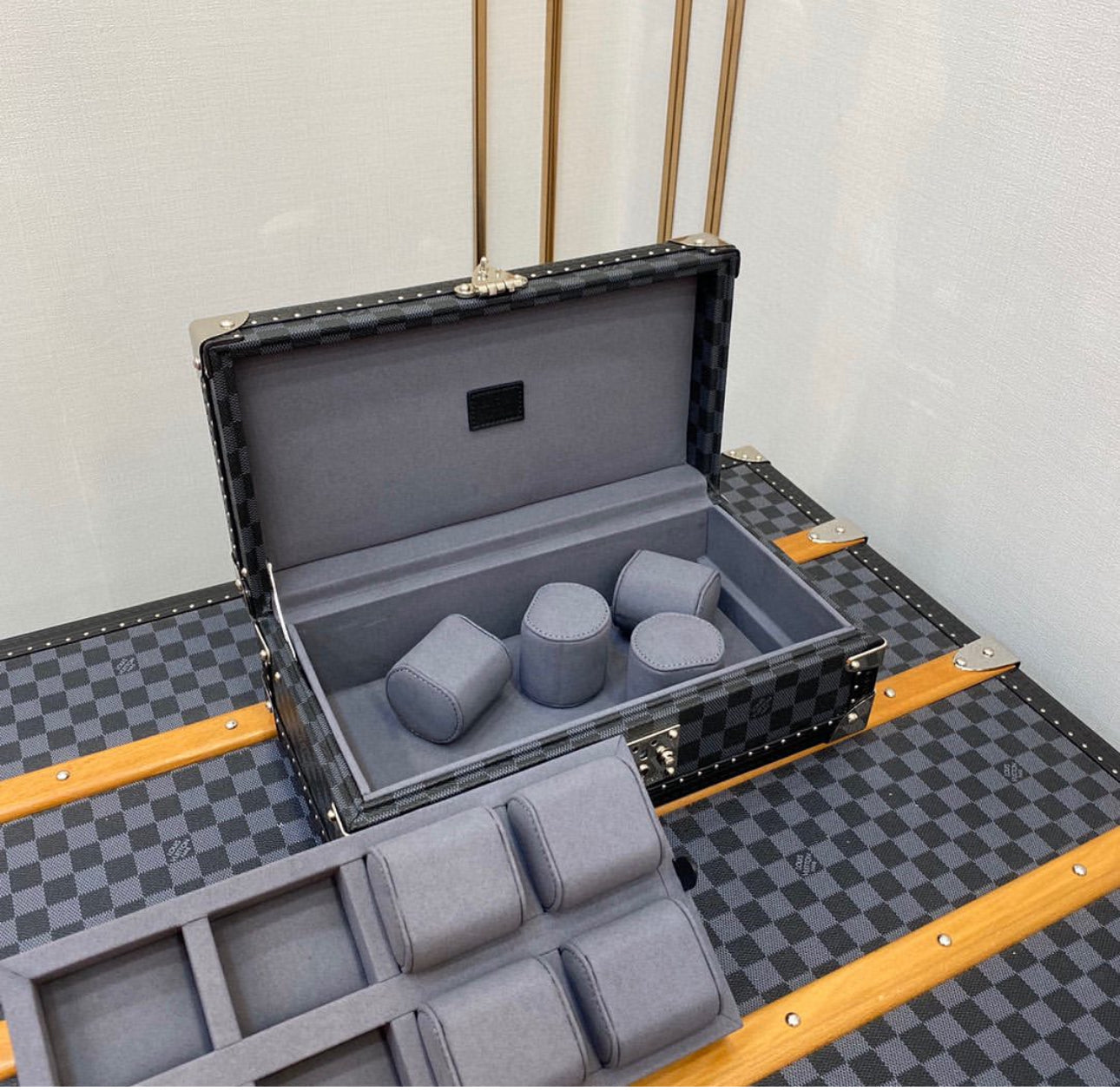 8 Watch Case