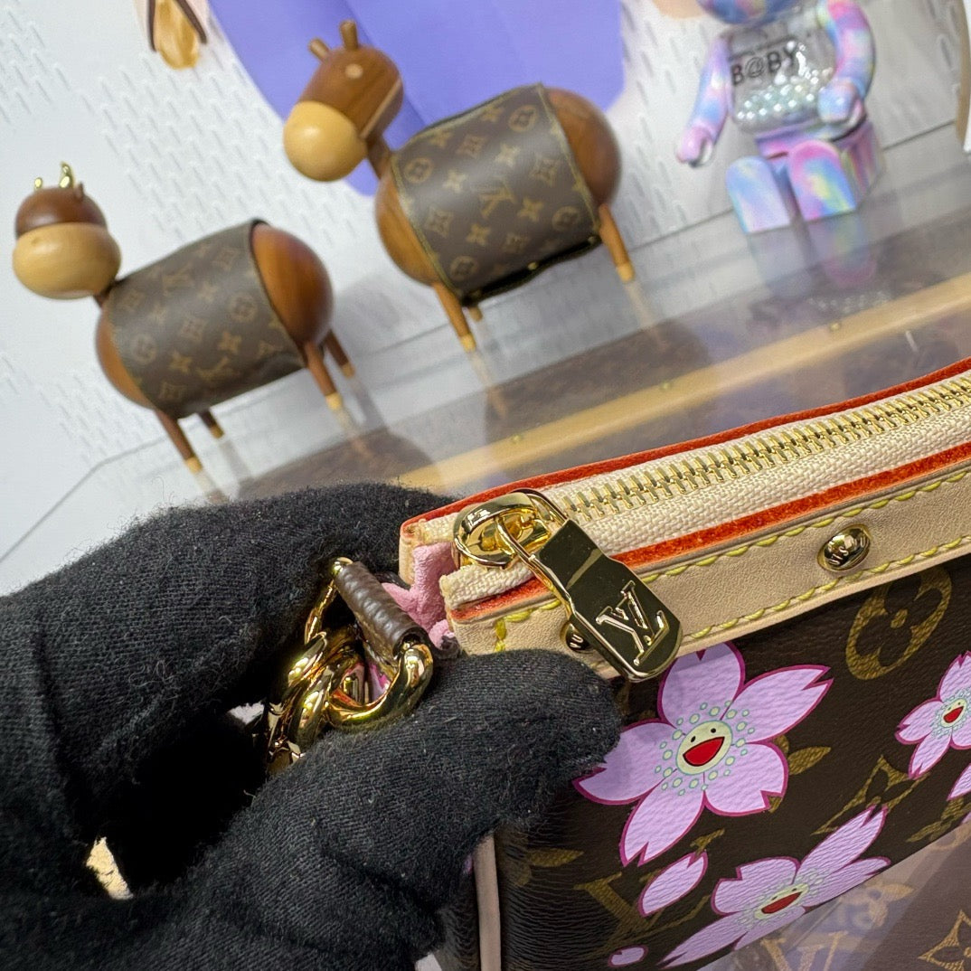 Pochette Accessories