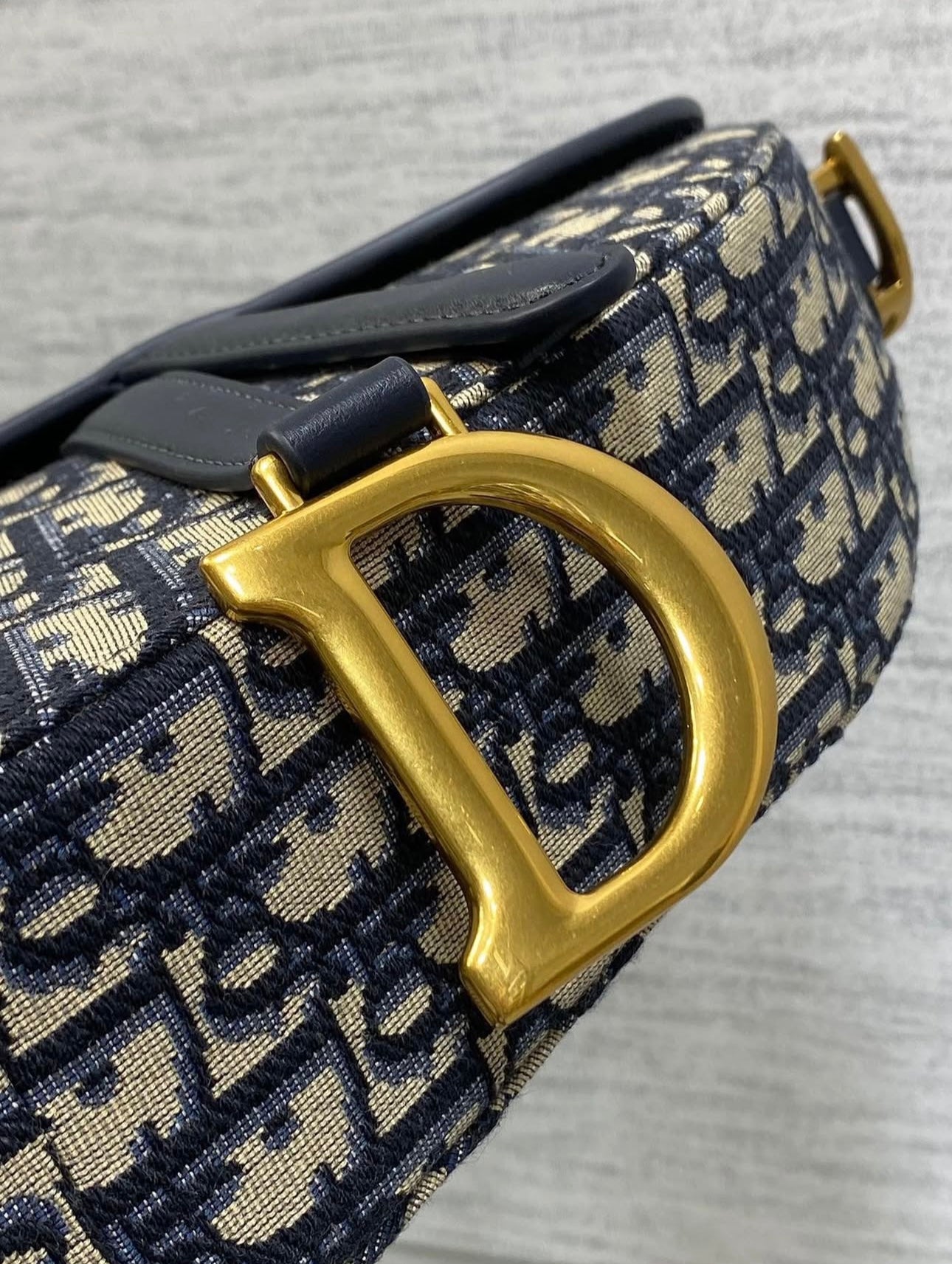 Saddle Crossbody Bag