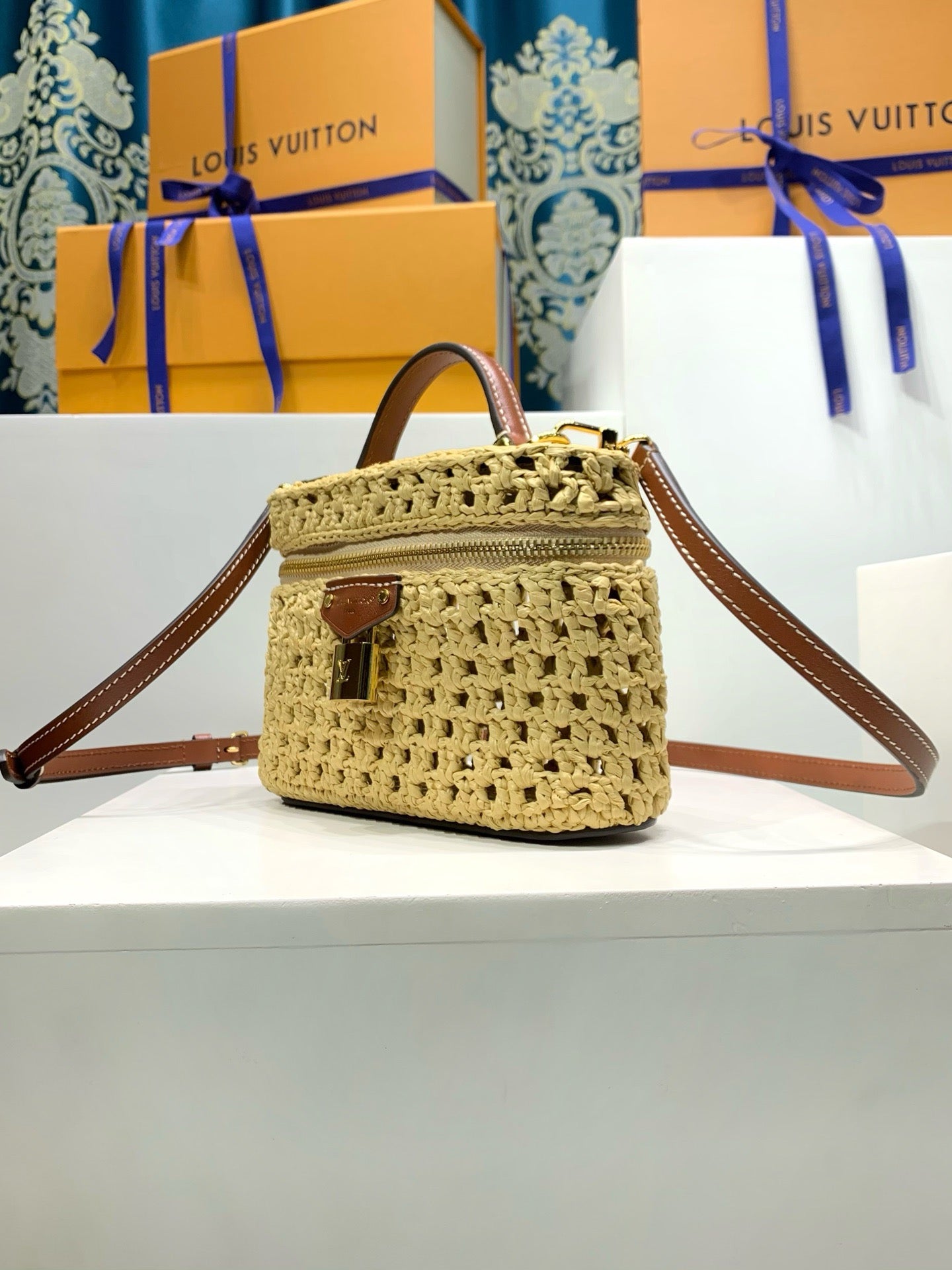 Vanity Chain Pouch