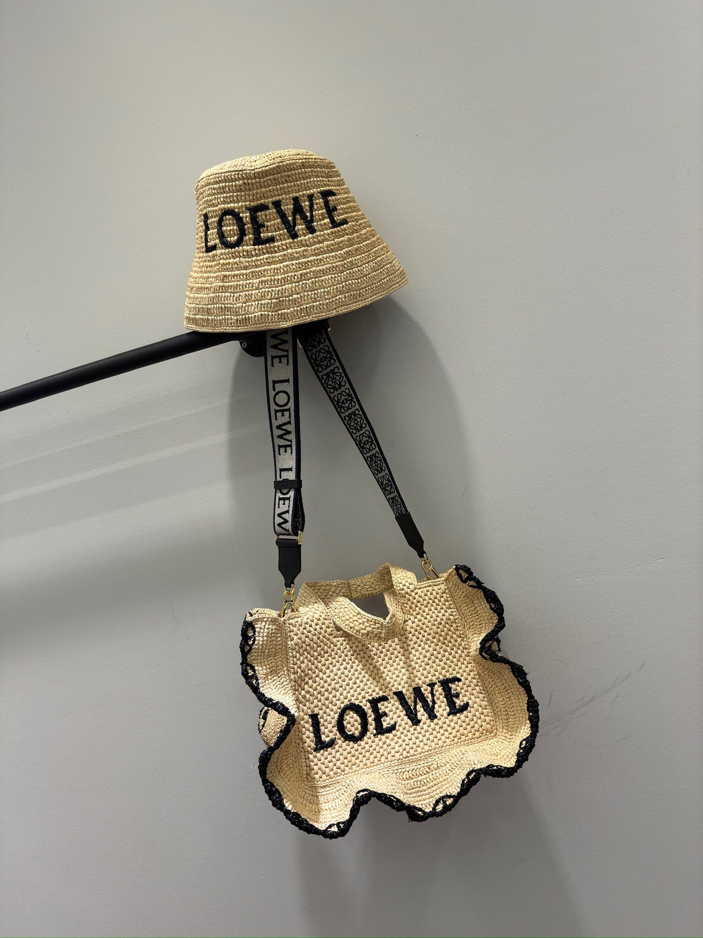 Logo Hat