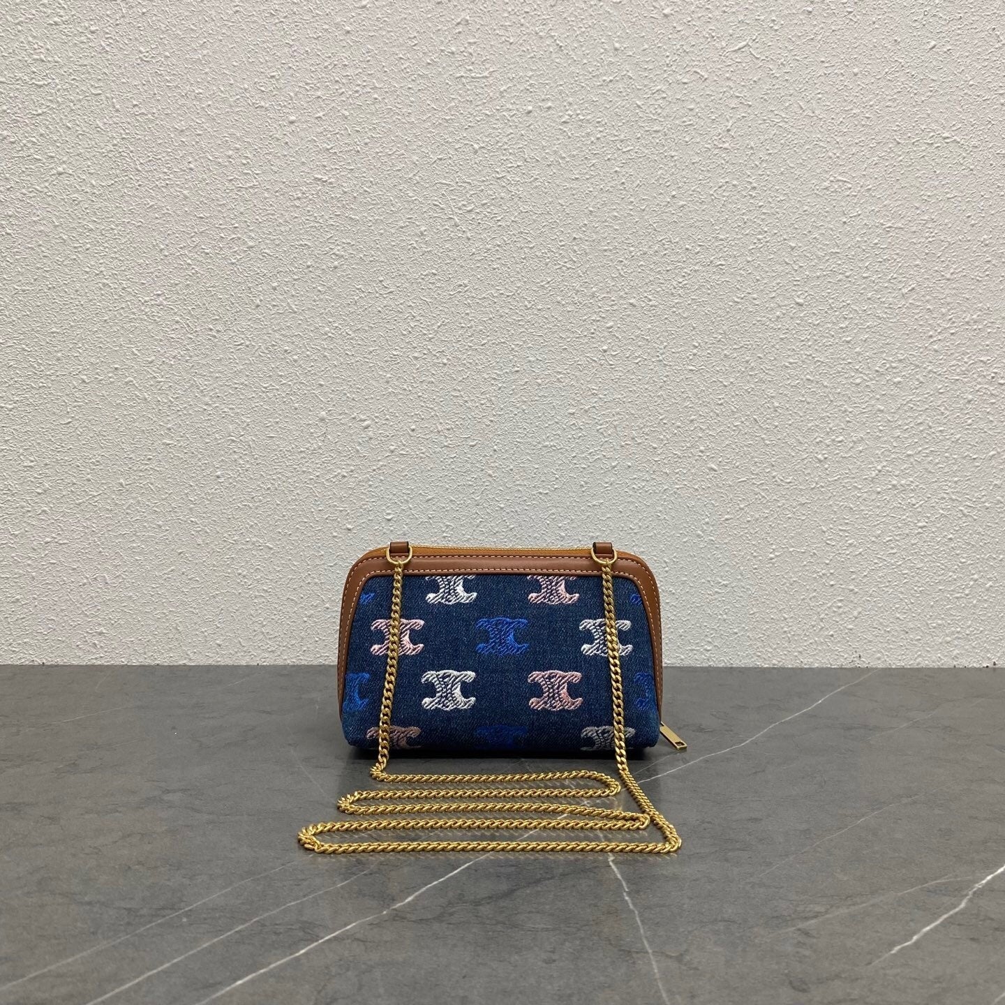 Triomphe Clutch