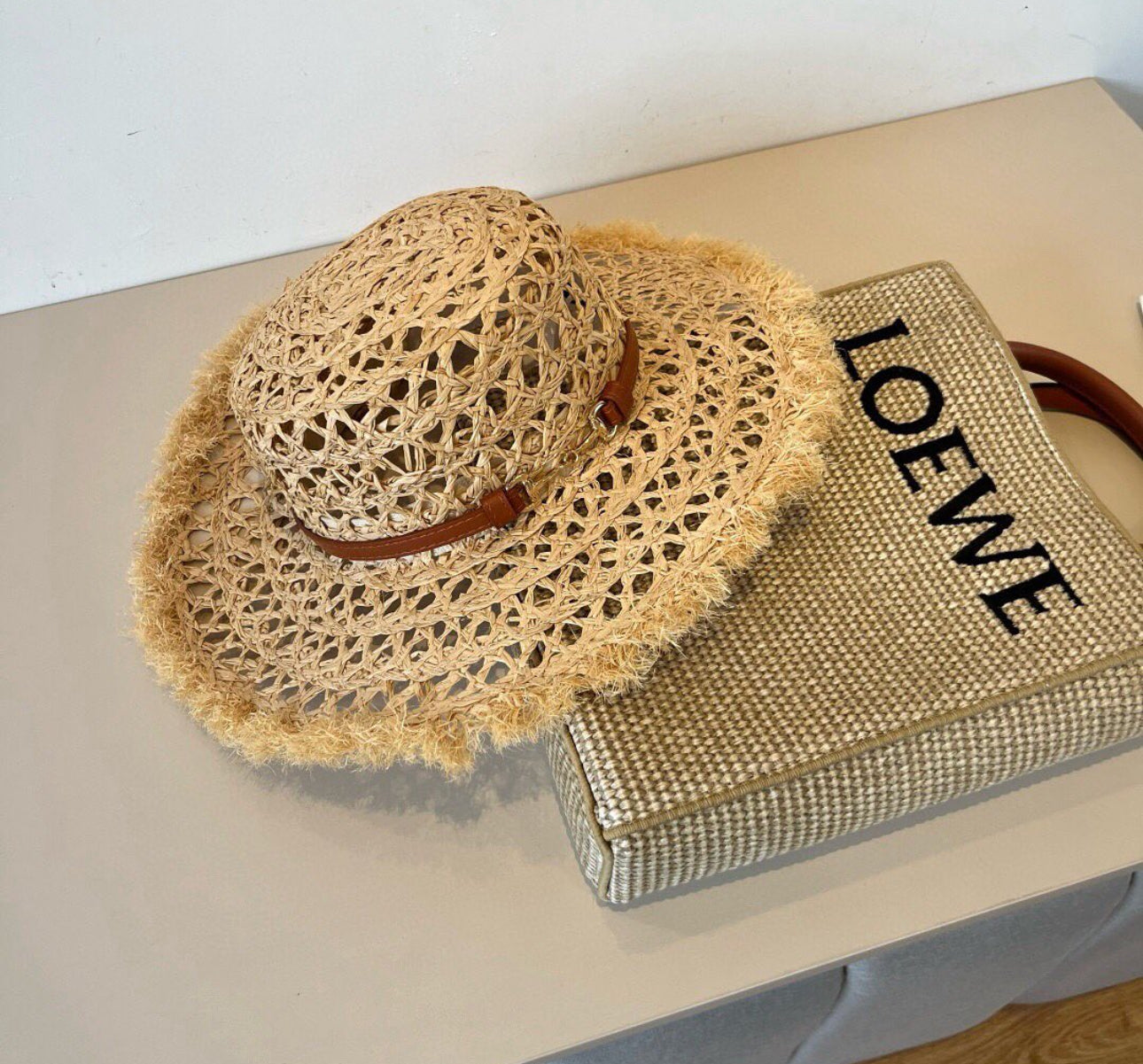 Logo Hat