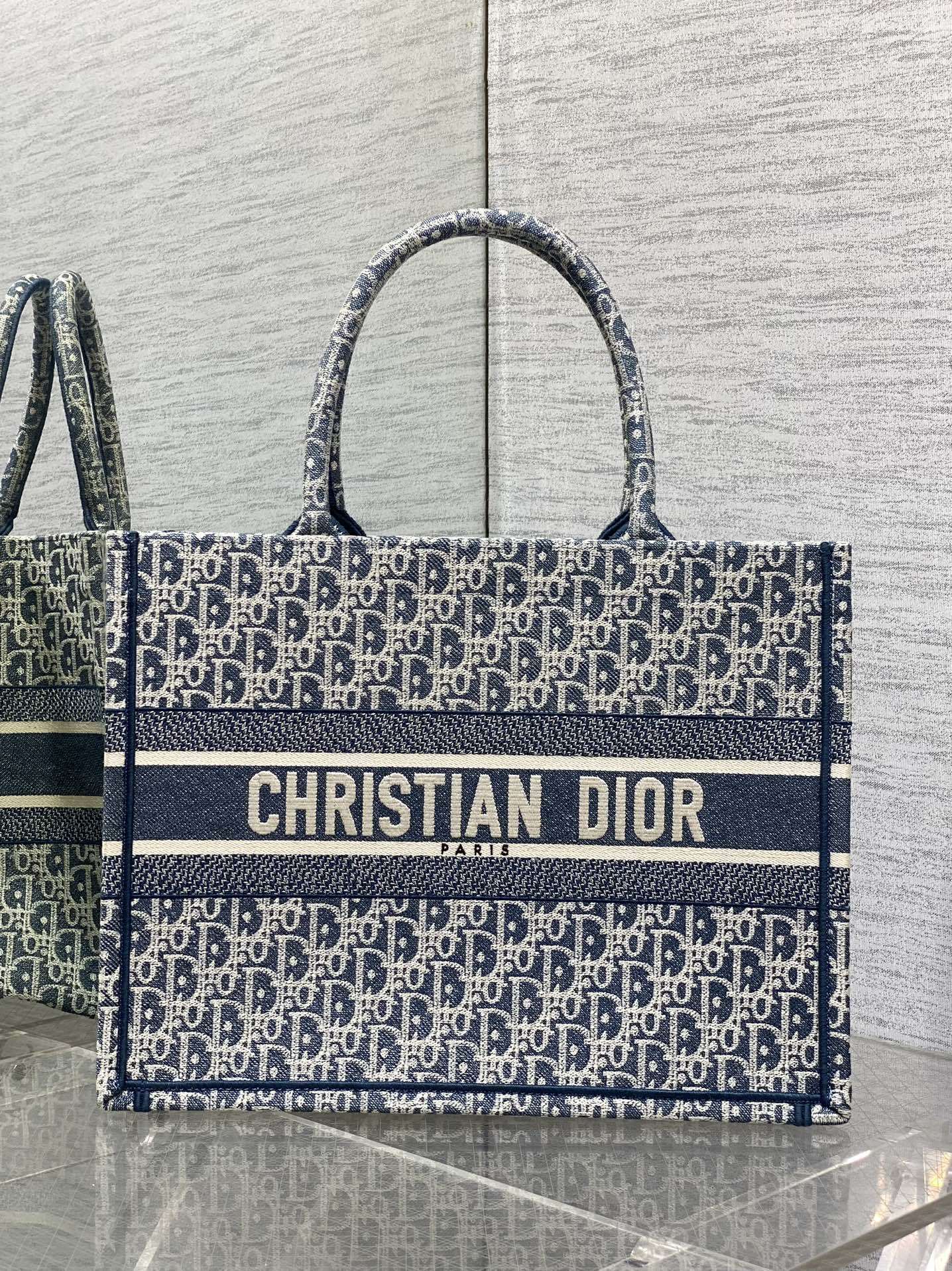 Medium Book Tote