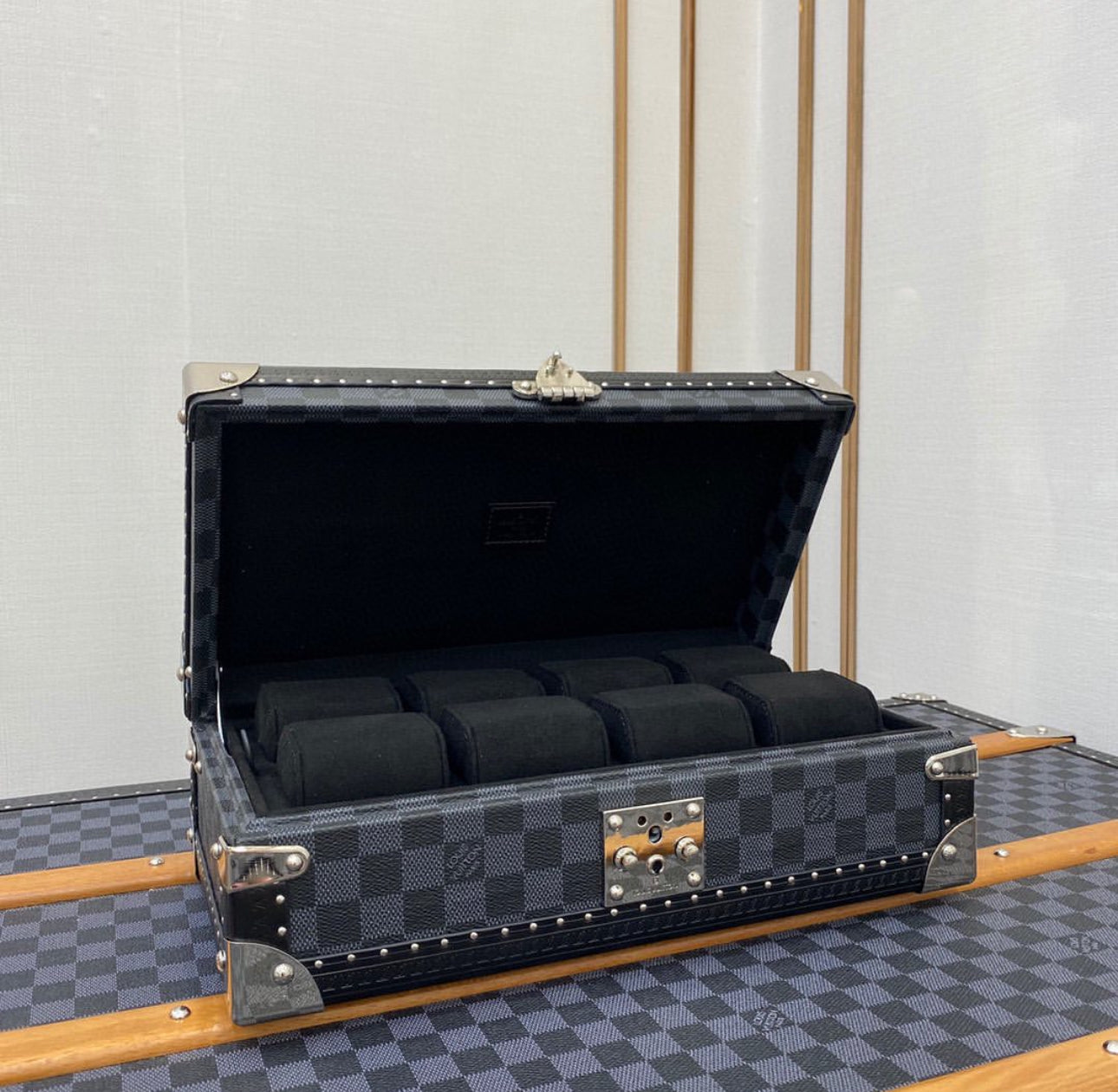 8 Watch Case