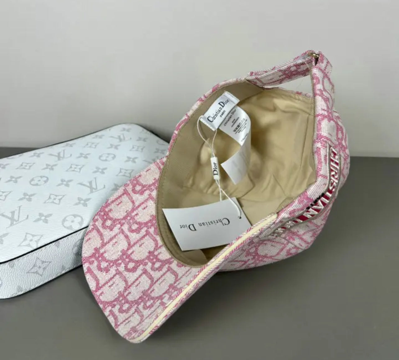 Oblique Cap