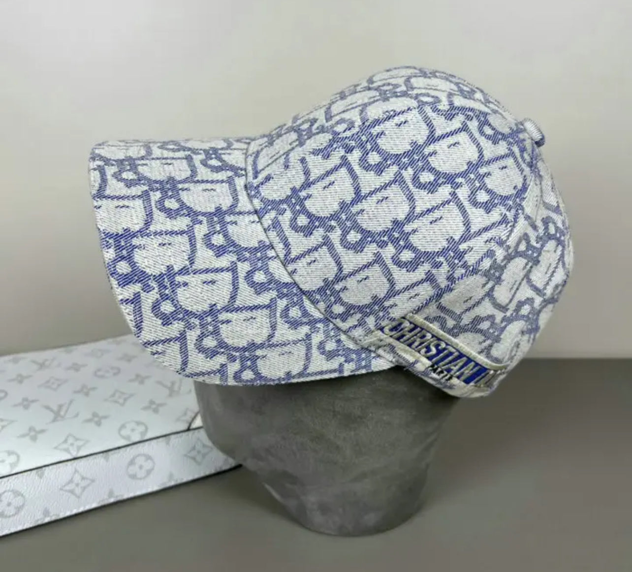 Oblique Cap