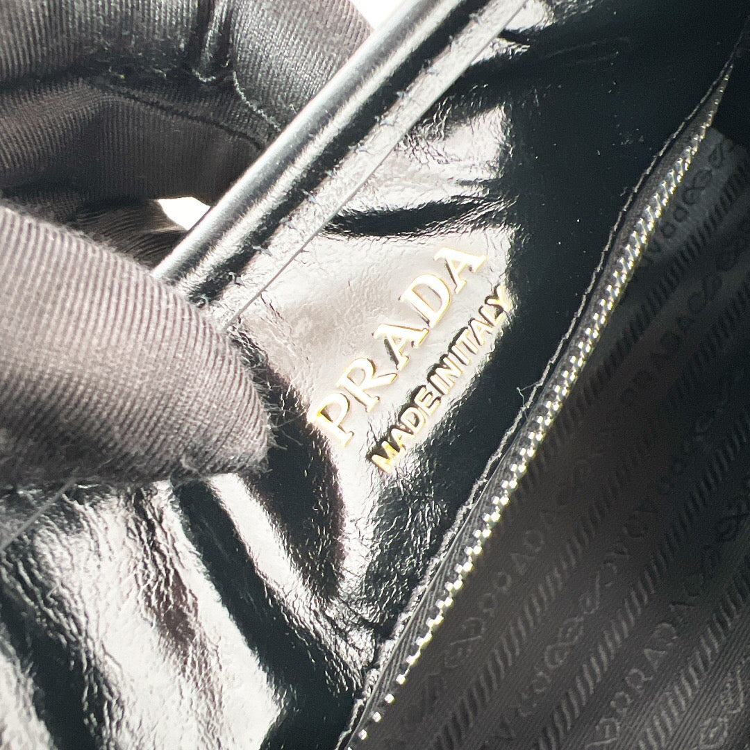 Medium Leather Tote