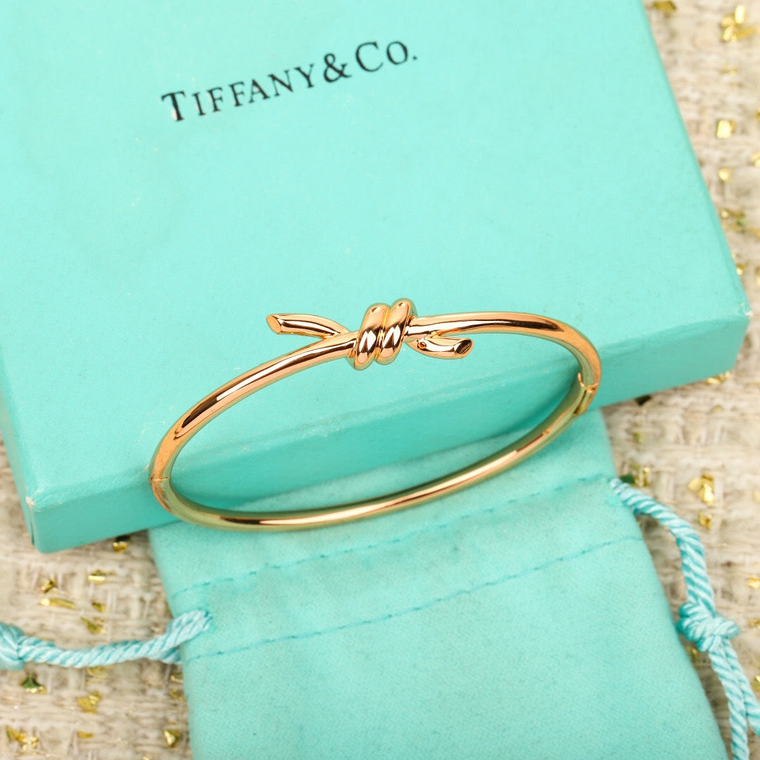 Knot Bracelet