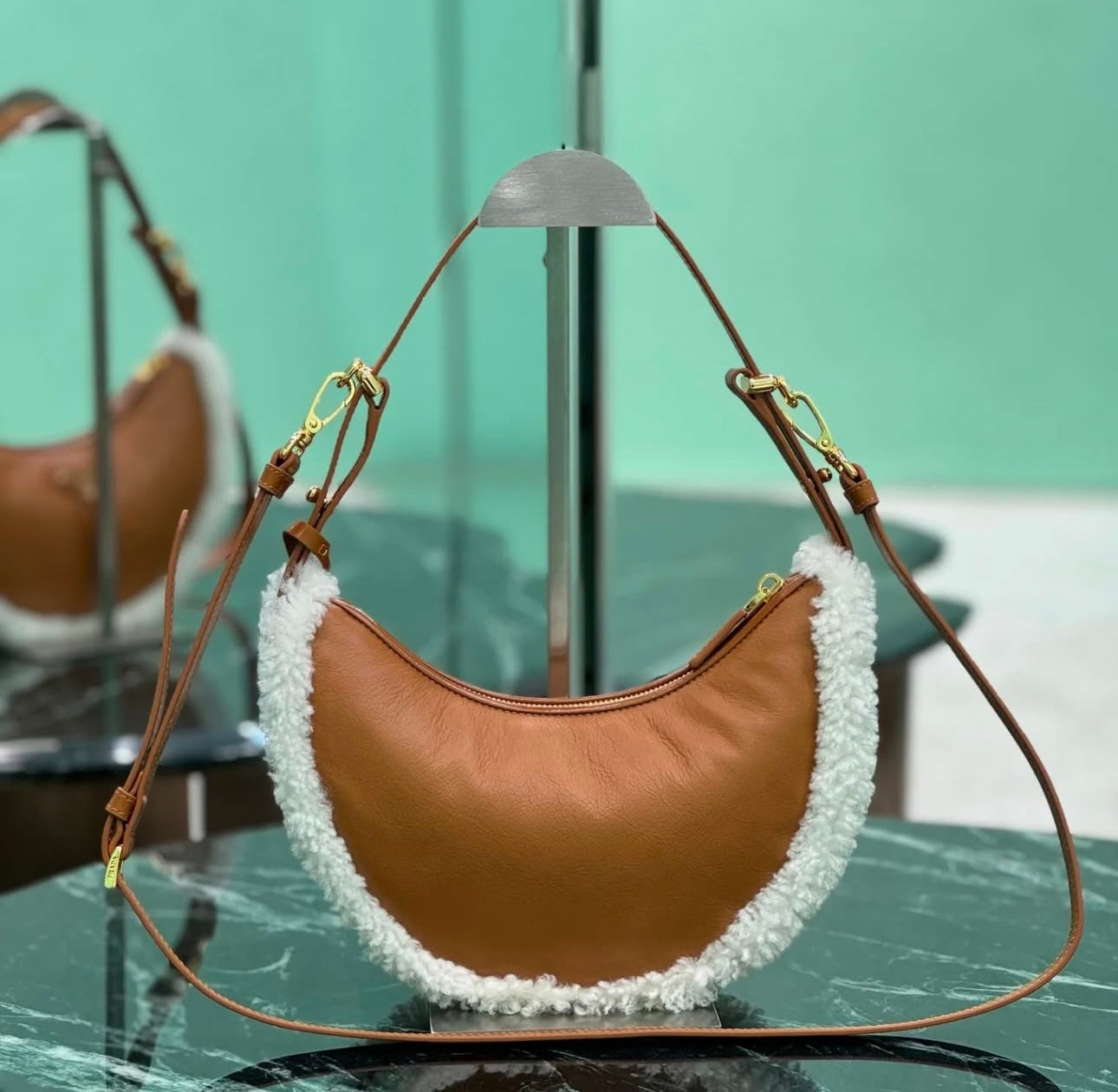 Arque Shoulder Bag