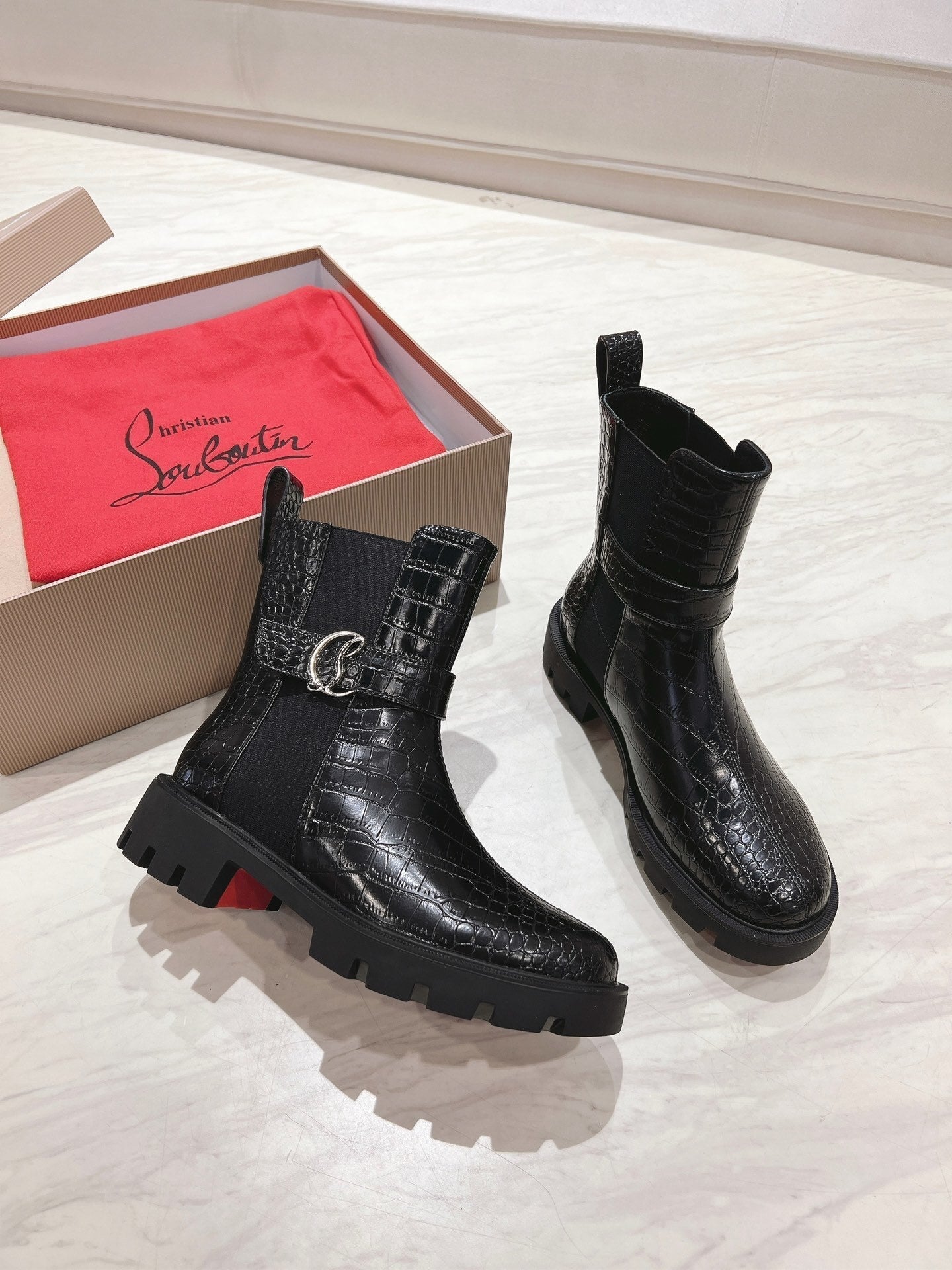 Lug Boots