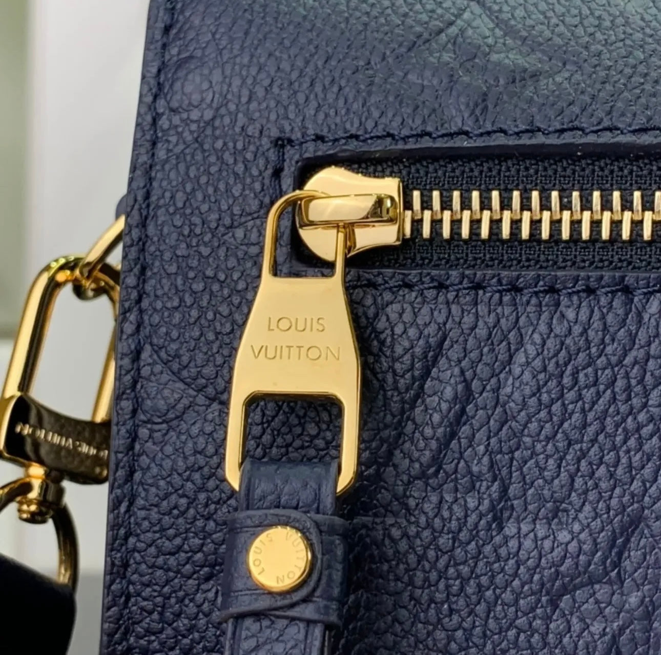 Pochette Metis