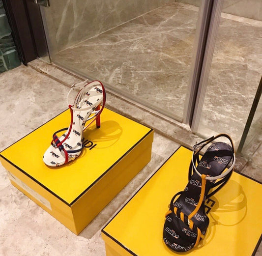 Logo Heels