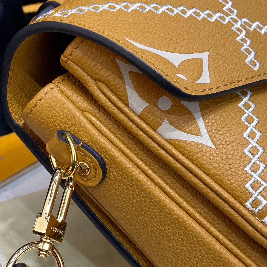Pochette Metis