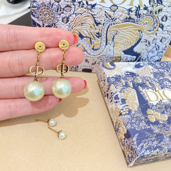 CD Pearl Earrings