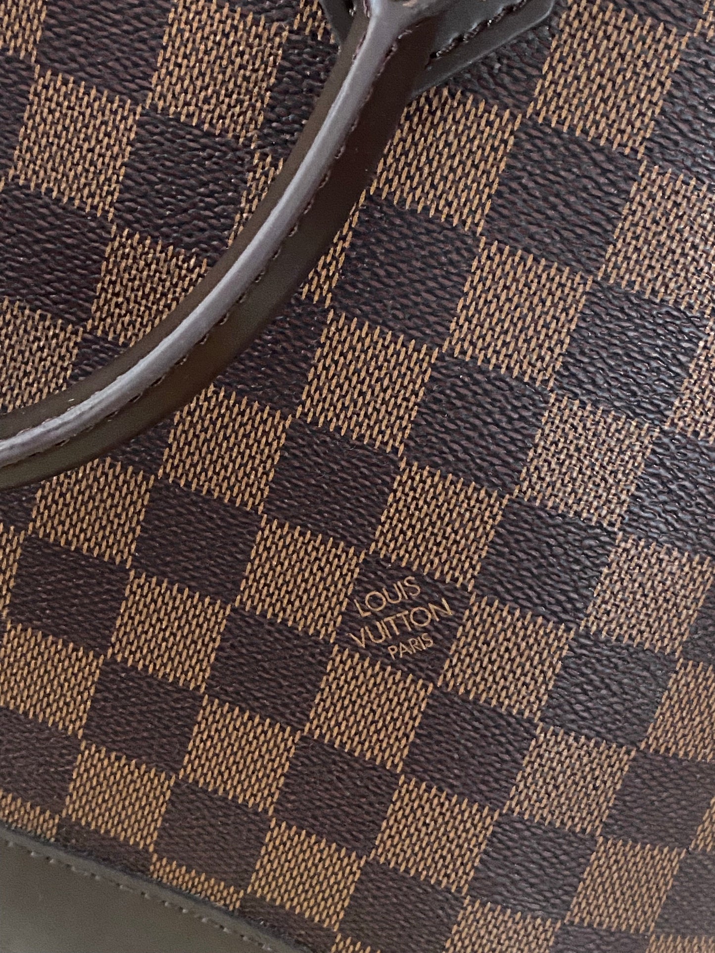 Alma Damier Ebene