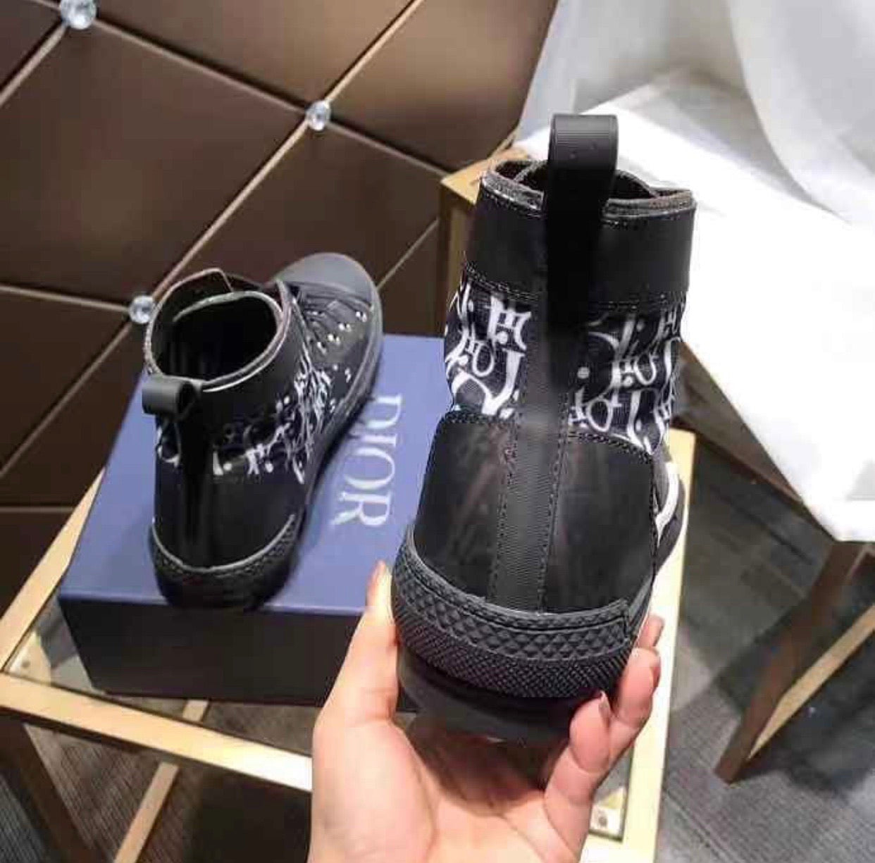 B23 Oblique Black Sneaker