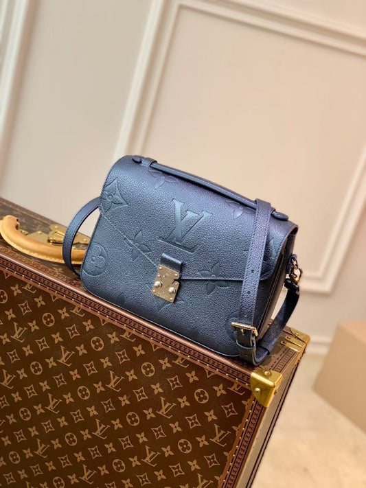 Pochette Metis