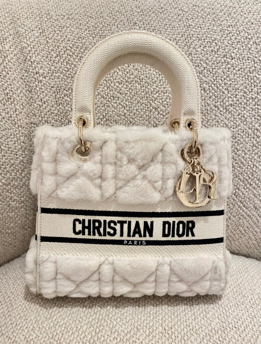 Lady D Medium