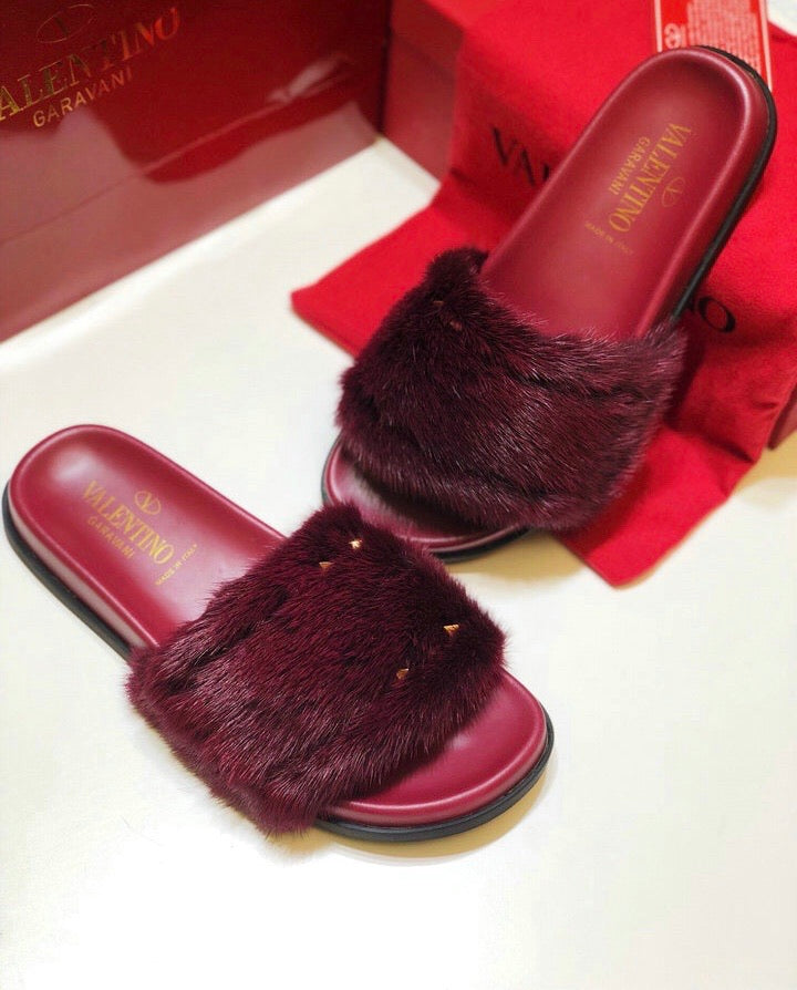 Rockstud Fur Slides