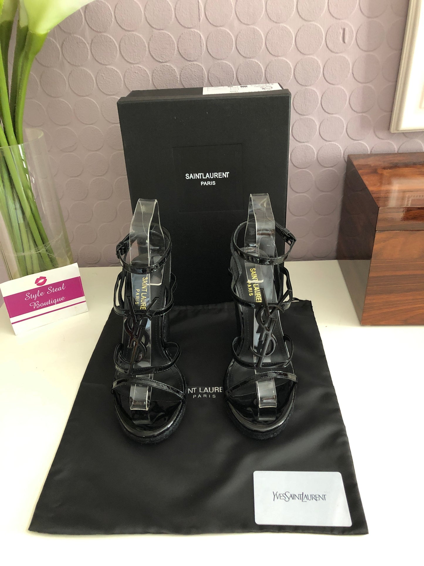 Cassandra Wedges