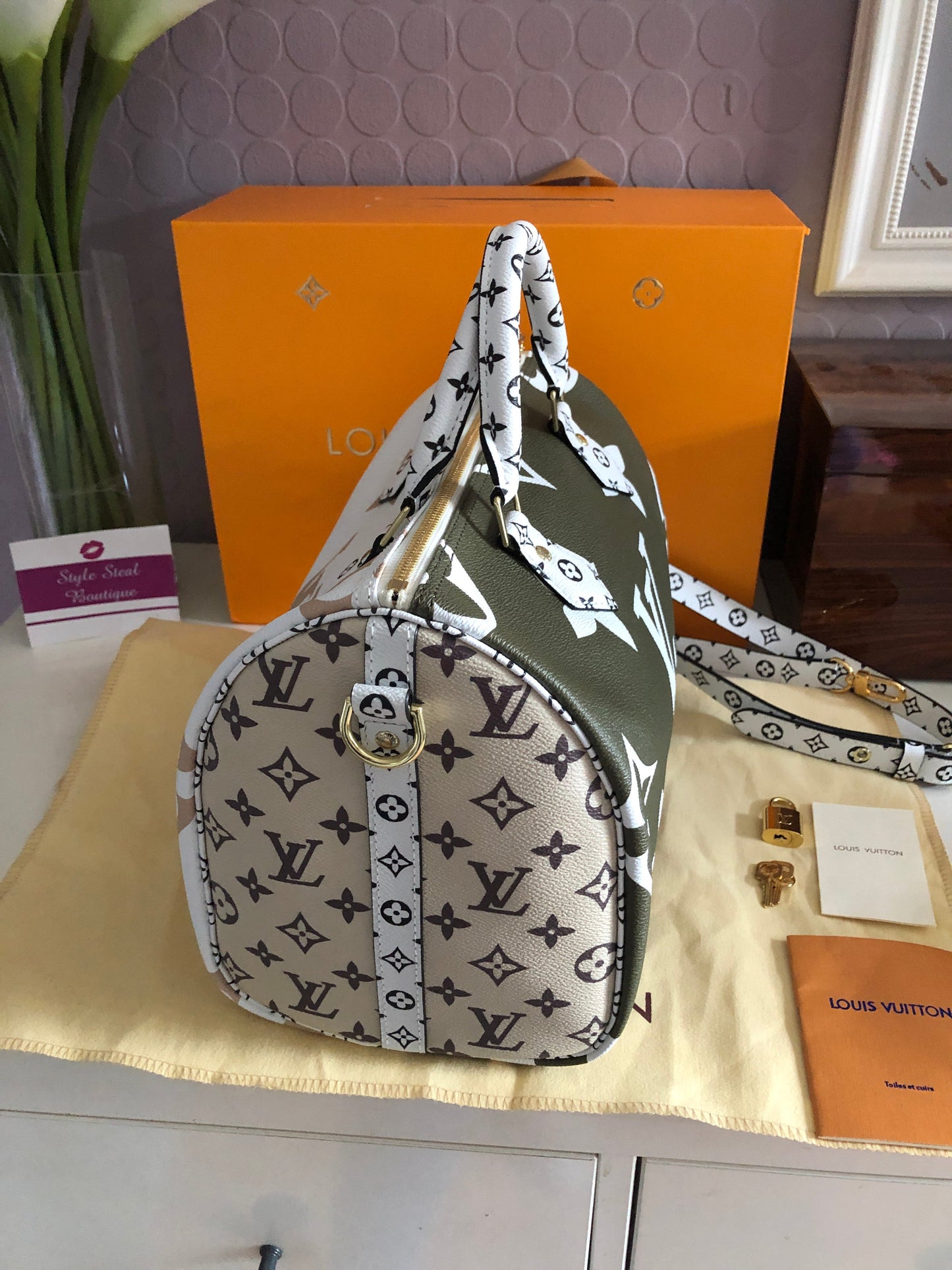Giant Monogram Speedy 30