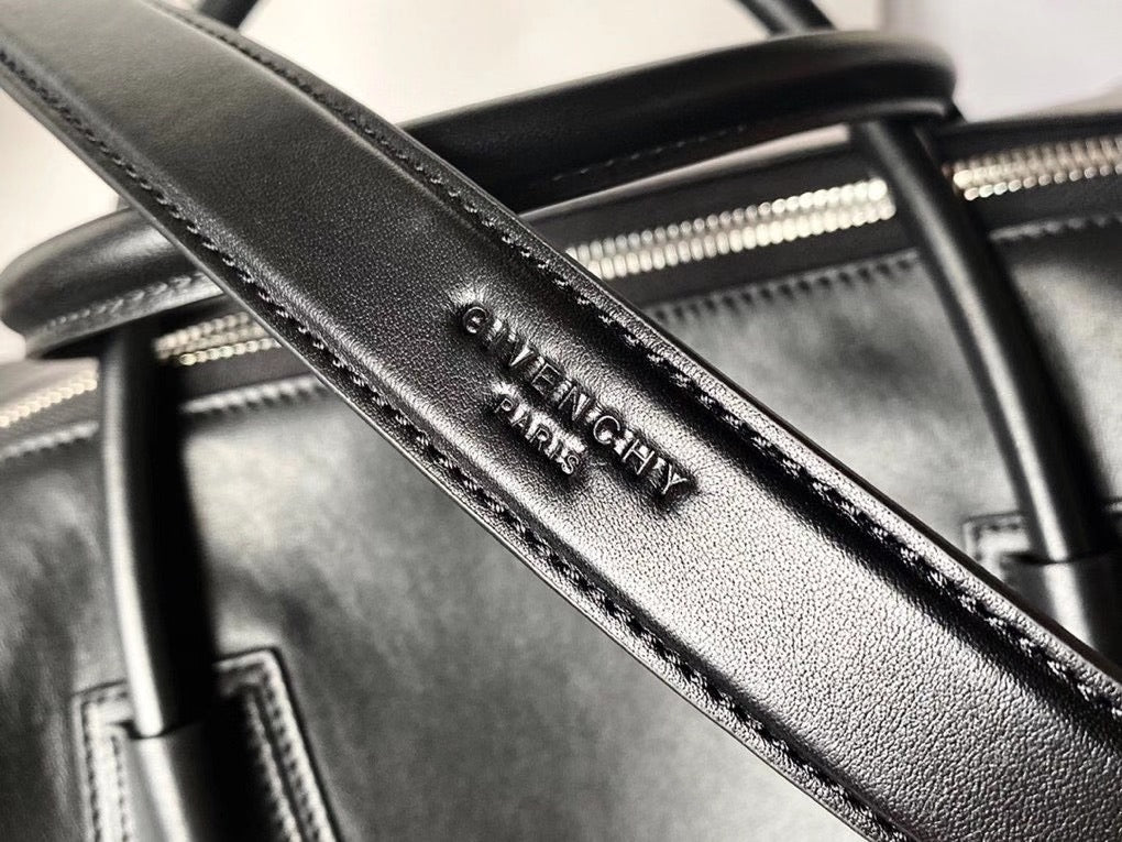 Antigona Soft Leather